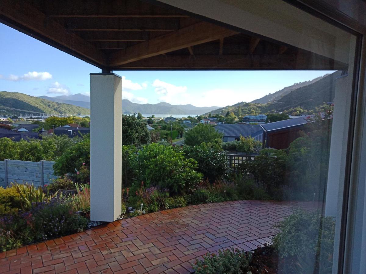 Bed and Breakfast Moana View Пиктон Экстерьер фото