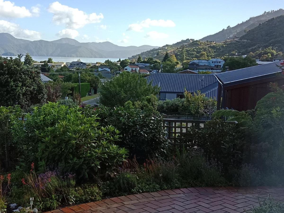 Bed and Breakfast Moana View Пиктон Экстерьер фото